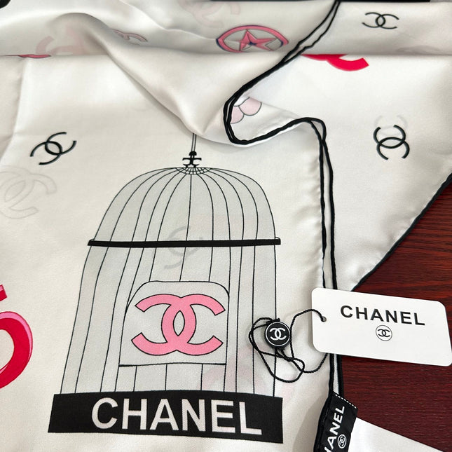 CHANEL 26S SCARF 90 IN SILK 309279