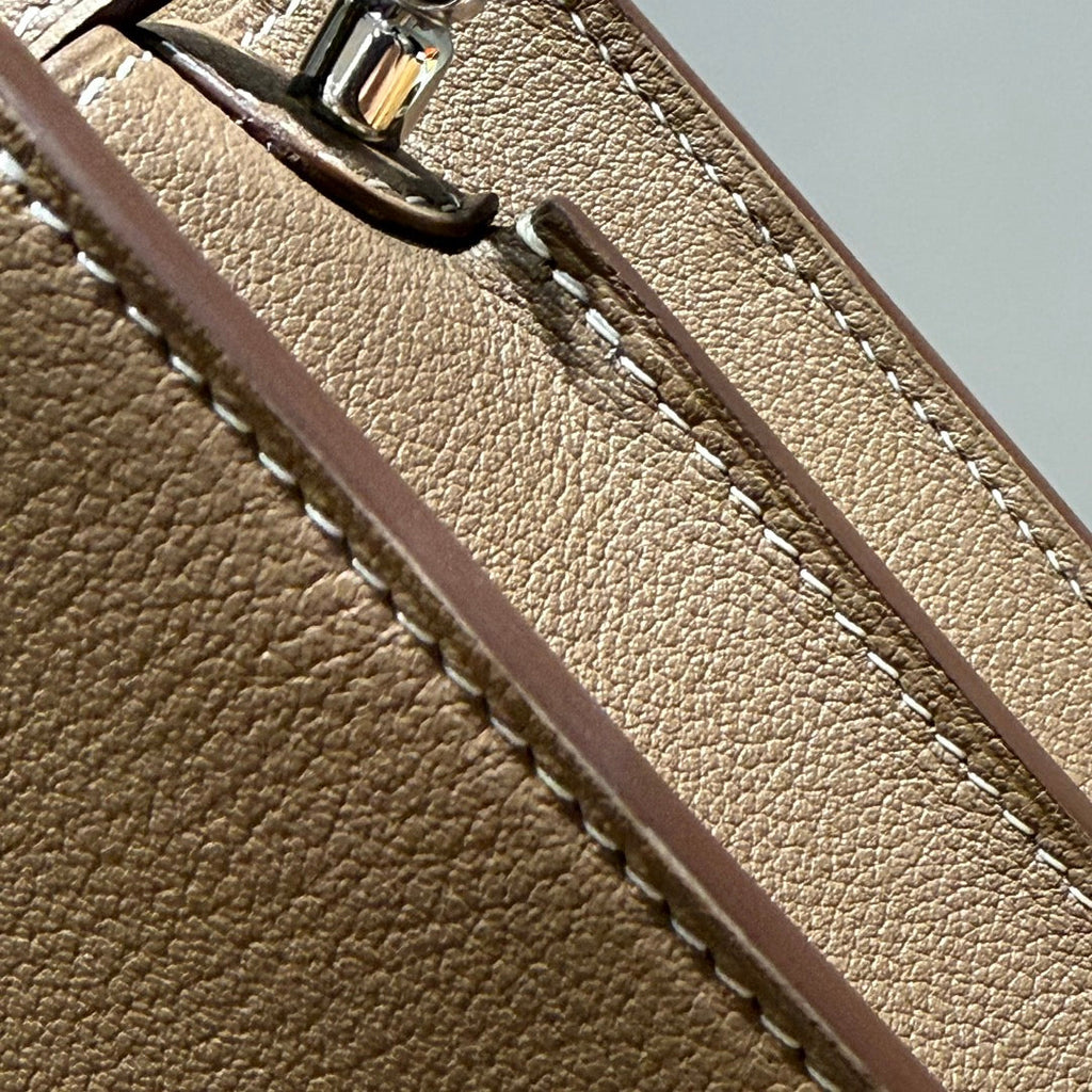 HM ROULIS 18 MINI BAG IN DARK BROWN CALFSKIN SILVER-TONE HARDWARE