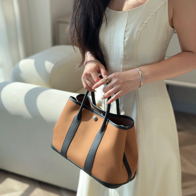 GARDEN PARTY 30CM IN ORANGE MINIMUM TOILETS COTTON CANVAS AND BLACK CALFSKIN