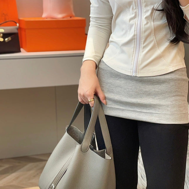 PICOTIN LOCK 22 IN GREY ETAIN CALFSKIN SILVER HARDWARE