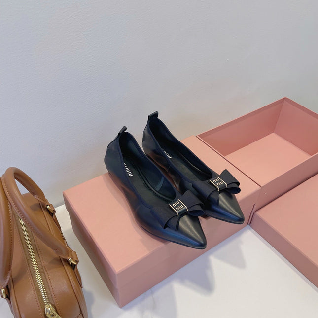 MIUMIU 26S BALLET FLATS IN BLACK CALFSKIN WITH BOW