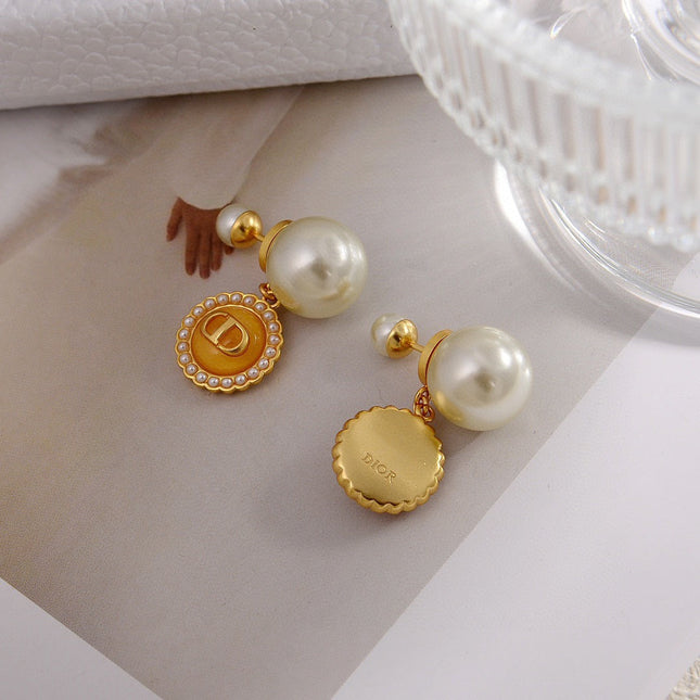 CD 26S DOUBLE PEARL MEDALLION LOGO DROP EARRINGS IN GOLD METAL