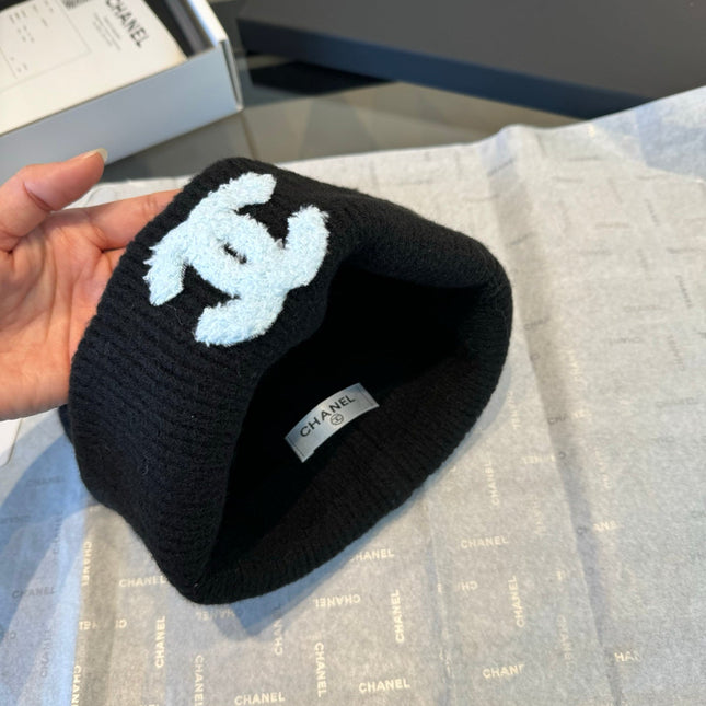 BEANIE HAT IN BLACK WOOL 905241