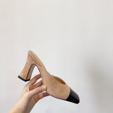 CHANEL MULES IN BLACK AND BEIGE SUEDE