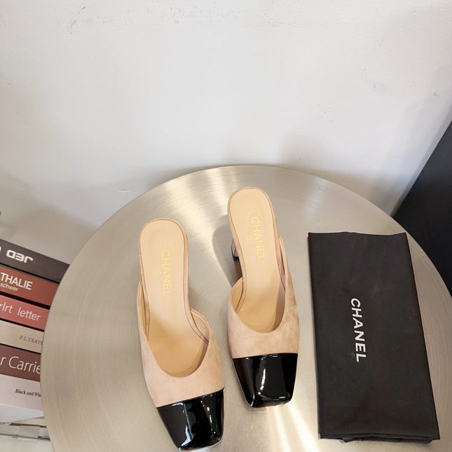 CHANEL MULES IN BLACK AND BEIGE SUEDE