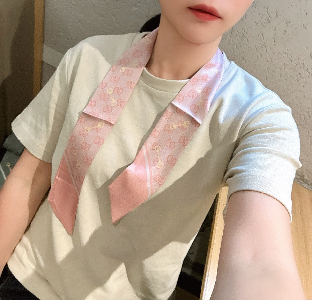 GUCCI 26S SCARF 90 IN SILK 552498