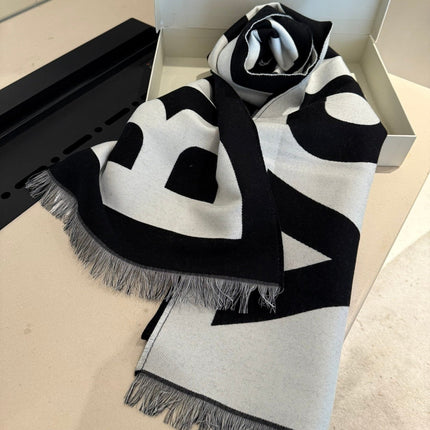 BURBERRY 26S SCARF 180 IN CASHMERE 513690