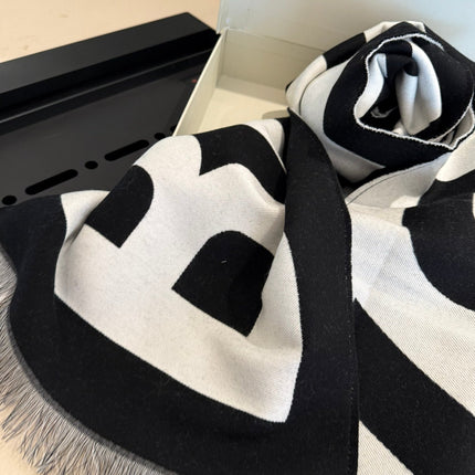 BURBERRY 26S SCARF 180 IN CASHMERE 513690