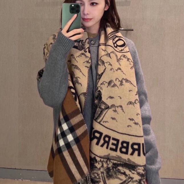 BURBERRY 26S SCARF 210CM IN CASHMERE 175679