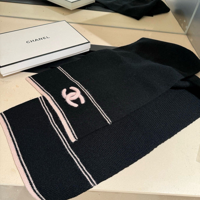 CHANEL 26S SCARF 190 IN KNITTED CASHMERE 309393