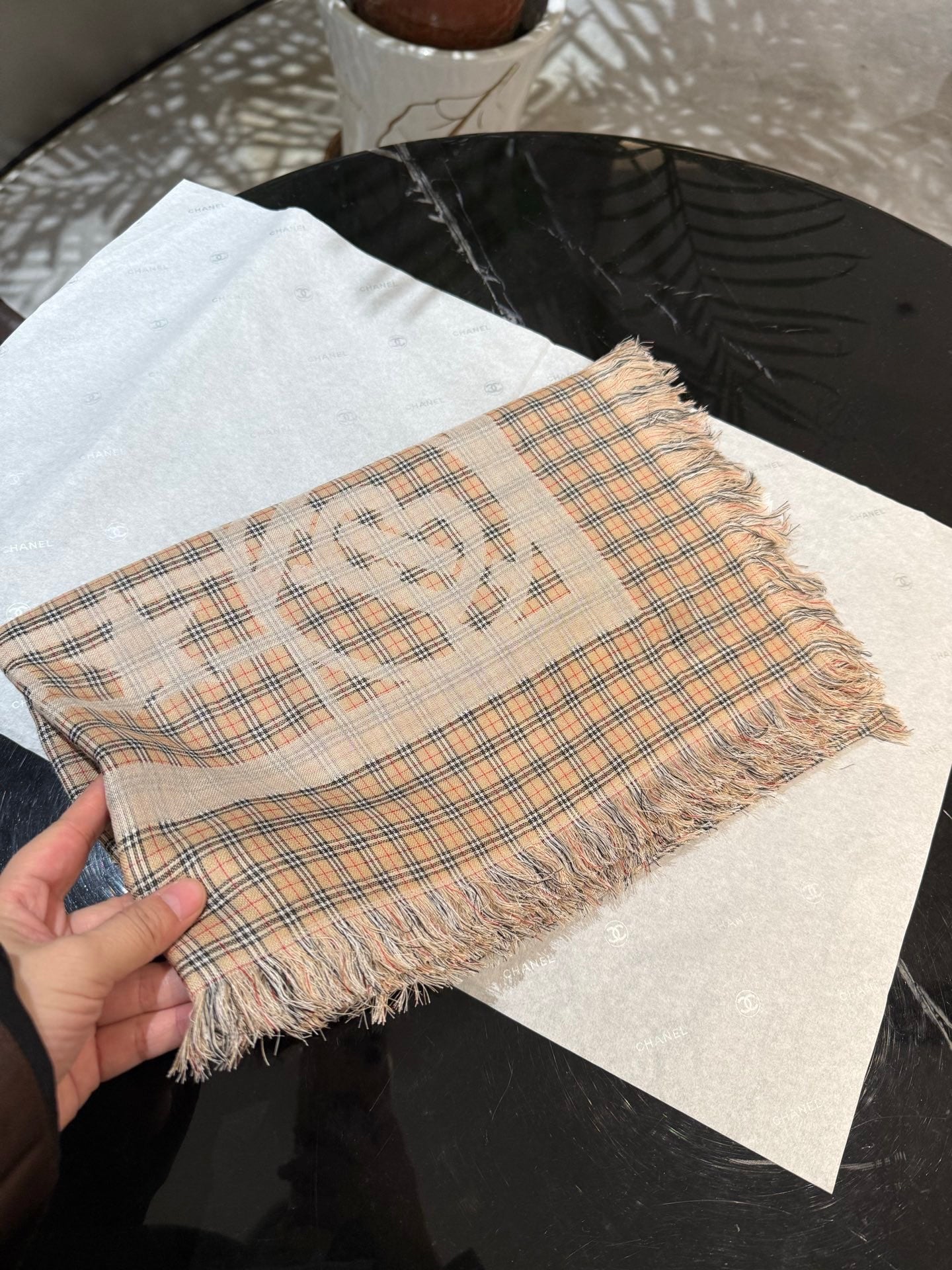 BURBERRY 26S SCARF 130CM IN CASHMERE 215168