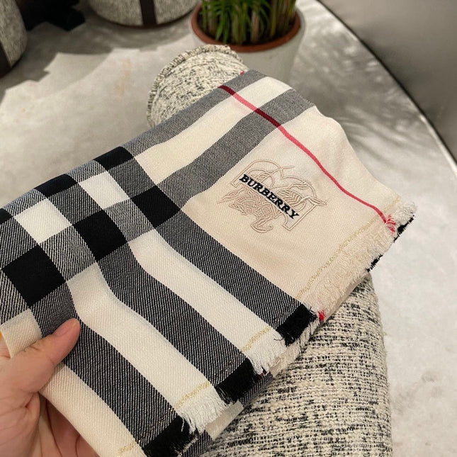 BURBERRY 26S SCARF 200CM IN CASHMERE 215173