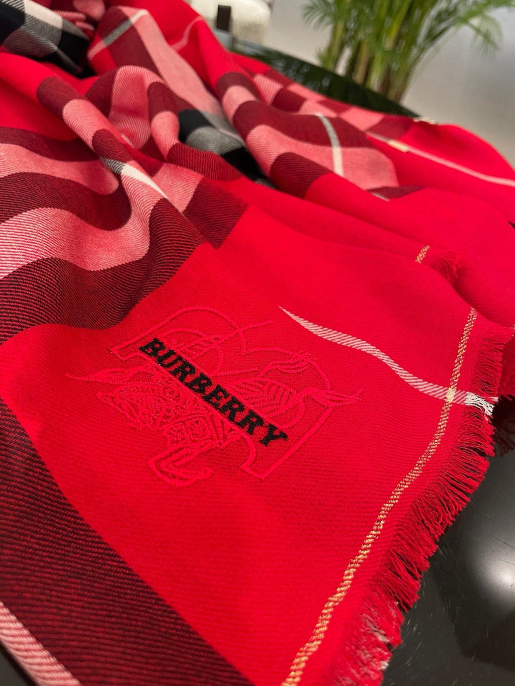 BURBERRY 26S SCARF 200CM IN CASHMERE 215175