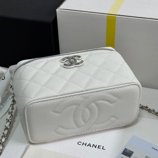 MINI VANITY TOP HANDLE CASE 17 IN WHITE CAVIAR SKIN SILVER-TONE PLATED METAL