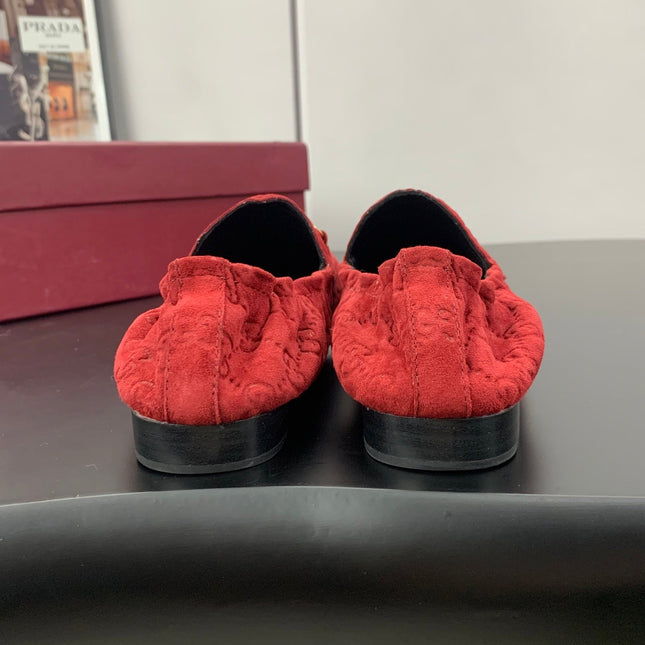 GUCCI 26S LOAFERS IN RED SUEDE WITH GOLD HARDWARE