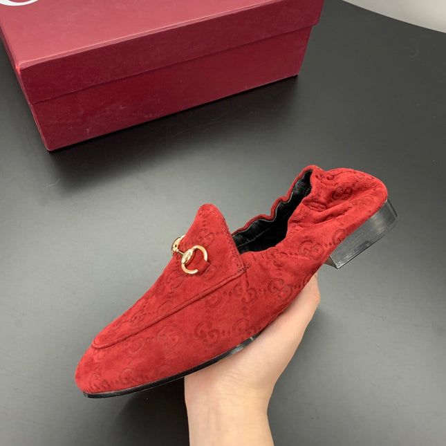 GUCCI 26S LOAFERS IN RED SUEDE WITH GOLD HARDWARE
