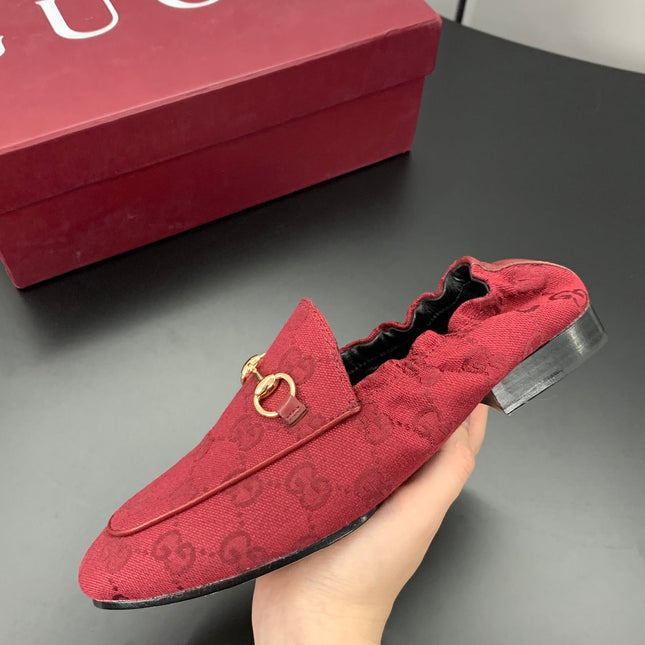 GUCCI 26S LOAFERS IN RED CANVAS