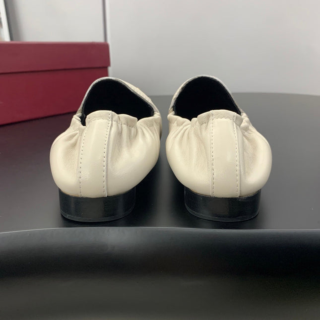 GUCCI 26S LOAFERS IN CREAM WHITE CALFSKIN