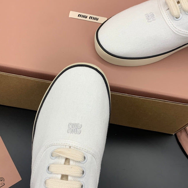 MIUMIU 26S LACE UP SNEAKERS IN WHITE CANVAS RUBBER SOLE