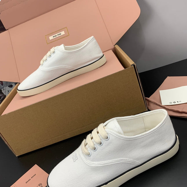 MIUMIU 26S LACE UP SNEAKERS IN WHITE CANVAS RUBBER SOLE
