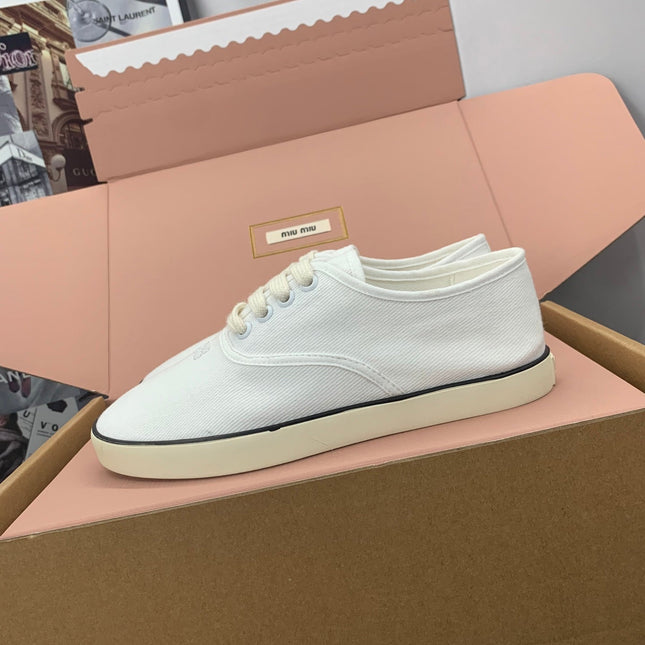 MIUMIU 26S LACE UP SNEAKERS IN WHITE CANVAS RUBBER SOLE