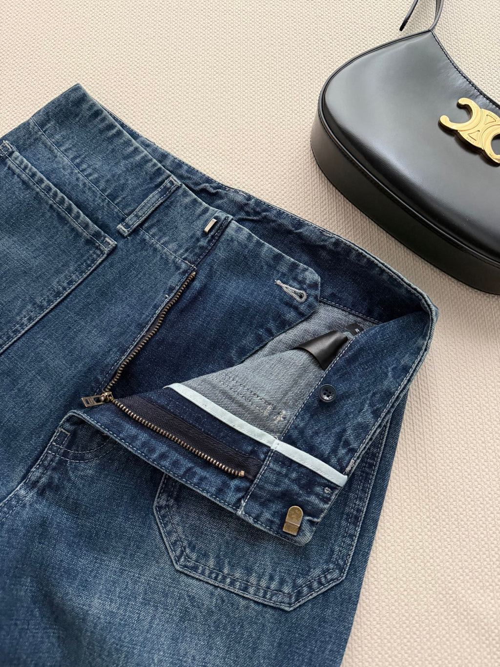 CELINE 26S FLARED JEANS 431
