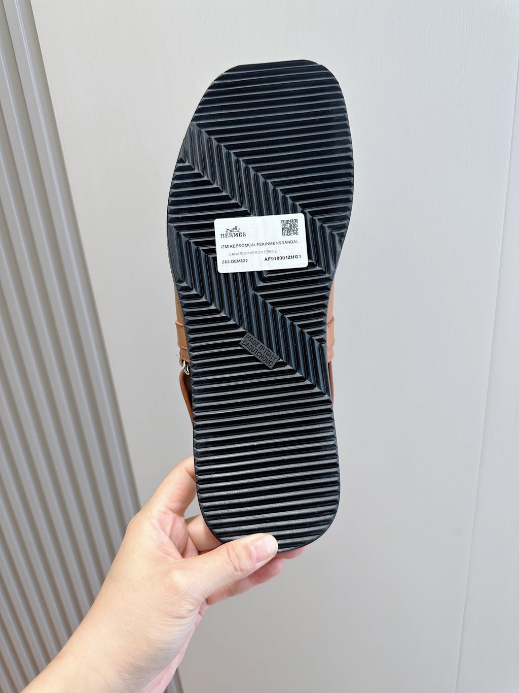 HM HENRIO FLAT SANDAL BLACK CALFSKIN