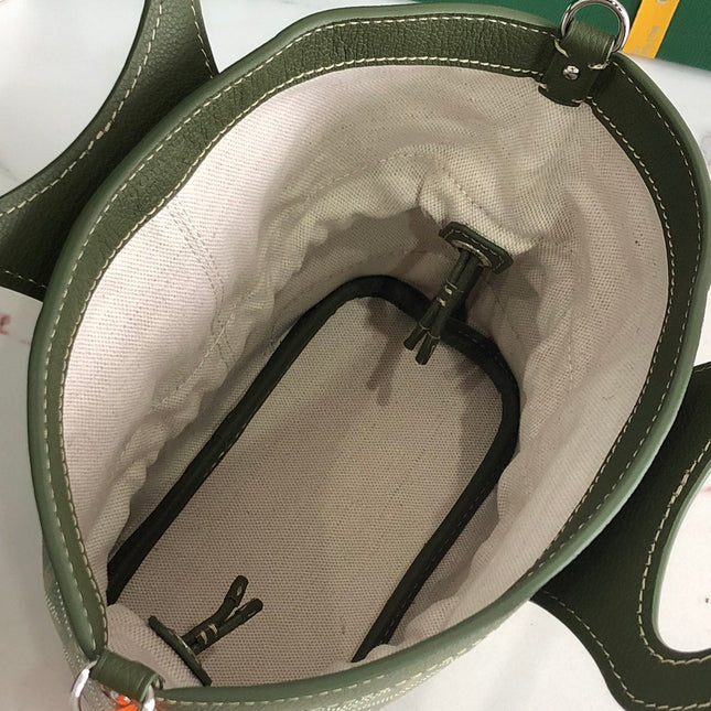 GOYA 26S BELUGA MINI BAG 23CM IN DARK OLIVE GREEN GOYARDINE CANVAS AND CALFSKIN