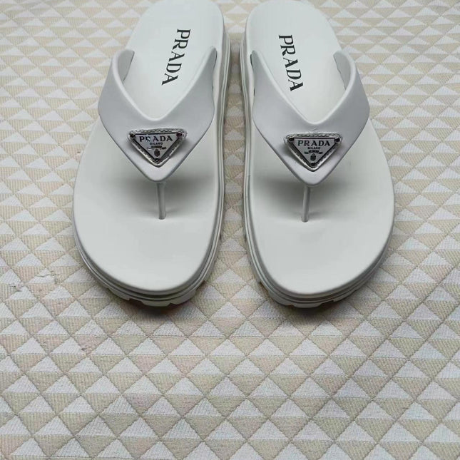 PRADA 26S FLIP FLOPS IN WHITE CALFSKIN WITH LOGO