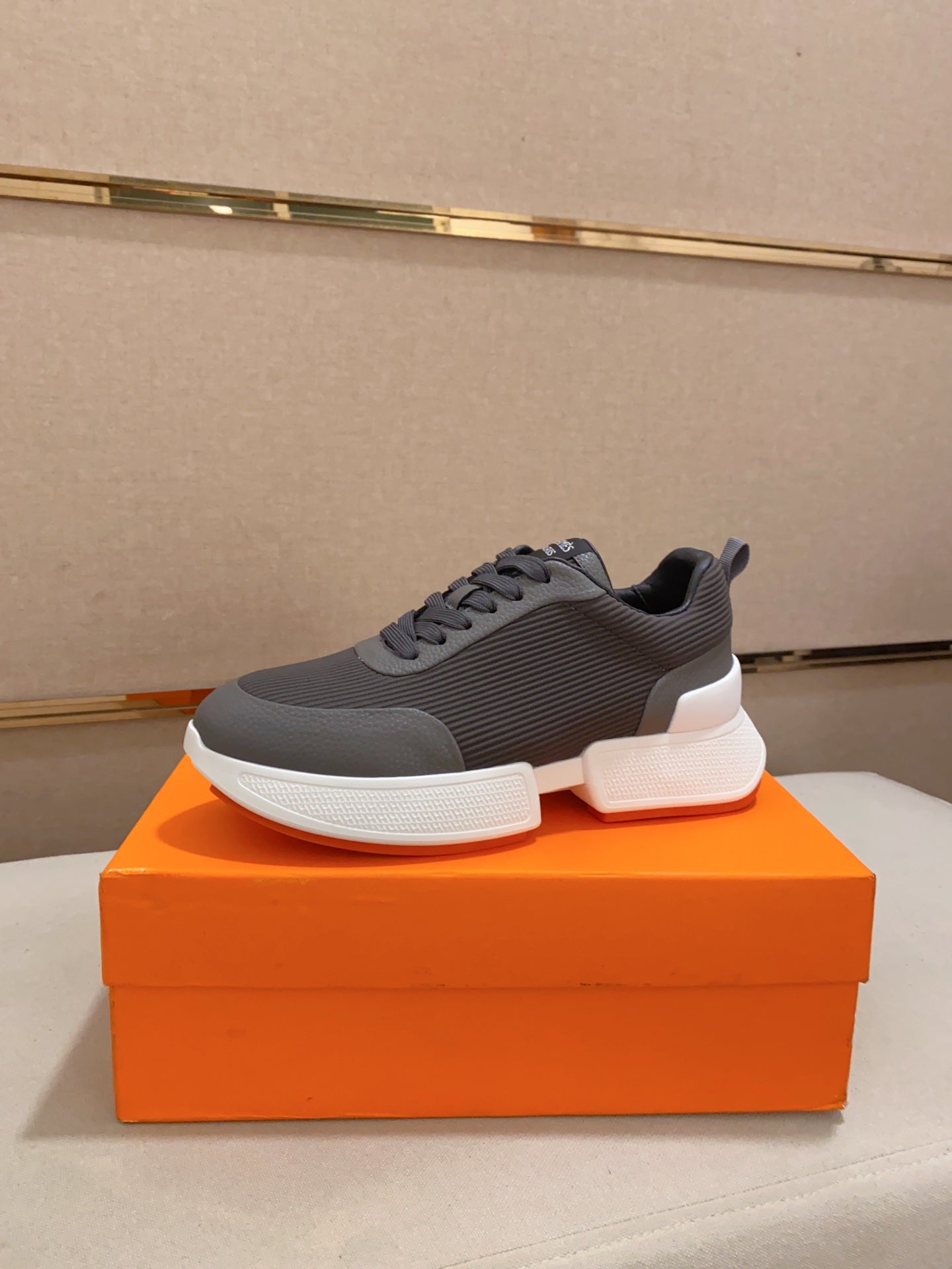 HM BOUNCING SNEAKER GRAY AND ASH WEAVE