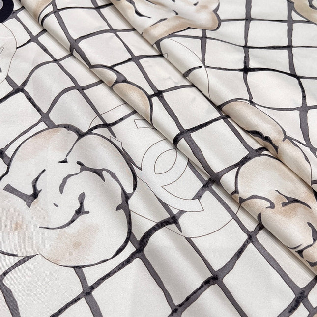 CHANEL 26S SCARF 90 IN SILK 311805