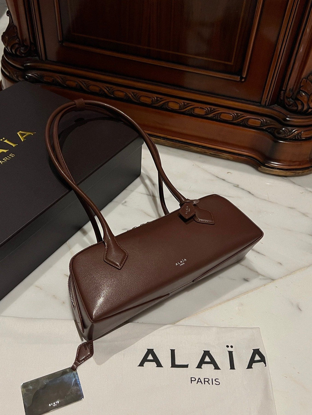 LE TECKEL MEDIUM BAG 33 IN QUINCY BROWN GOATSKIN