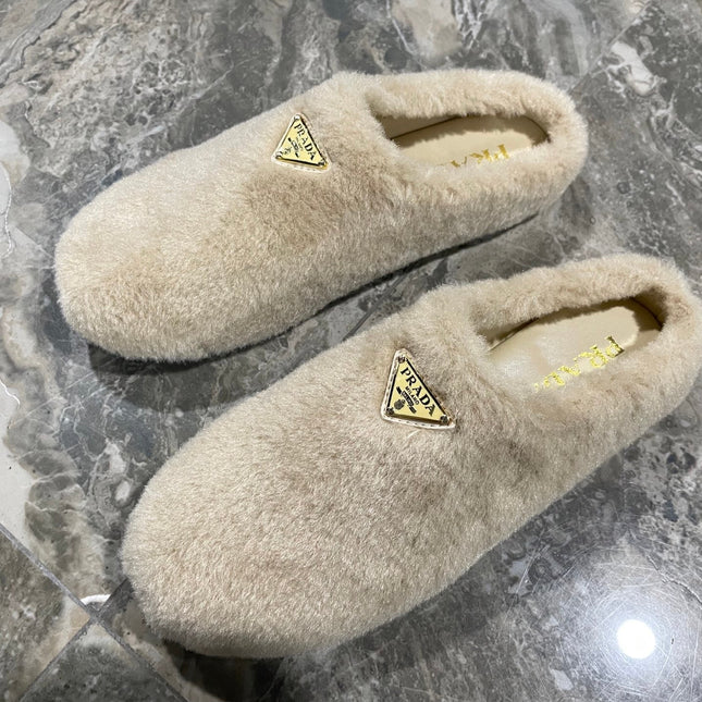 PRADA 26S SLIPPERS IN BEIGE WOOL