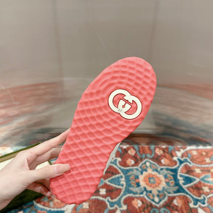GUCCI 26S SNEAKERS IN WHITE AND PINK CALFSKIN WITH LOGO