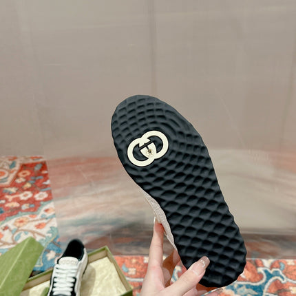 GUCCI 26S SNEAKERS IN WHITE MESH FABRIC AND BLACK CALFSKIN