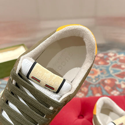 GUCCI 26S SCREENER SNEAKER IN OLIVE GREEN SUEDE AND BEIGE CANVAS