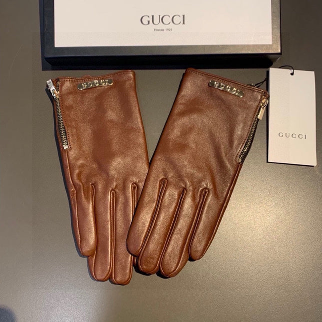 TOUCHSCREEN GLOVES WITH SIDE ZIPPER IN CARAMEL BROWN LAMBSKIN 456310