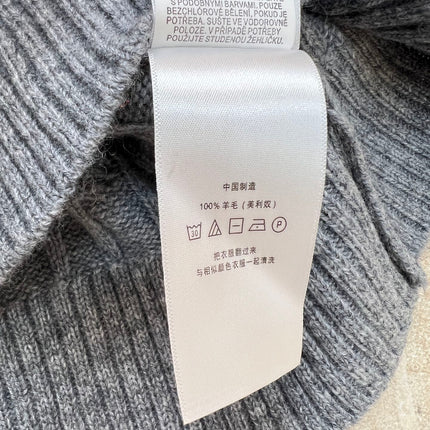 RALPH LAUREN 26S V-NECK CABLE-KNIT SWEATER 561