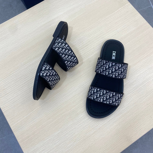 CD DOUBLE STRAP SLIPPER BLACK AND WHITE JACQUARD