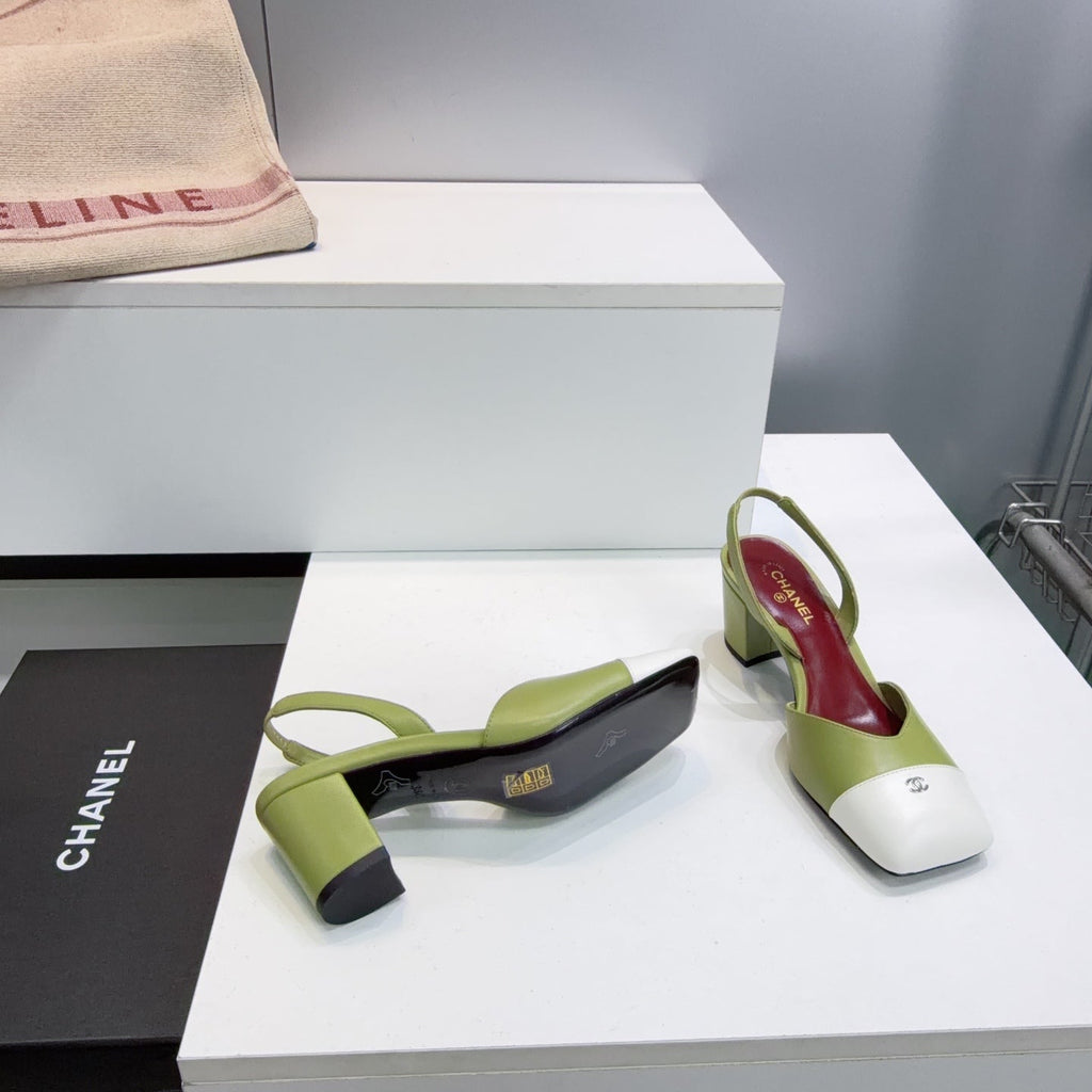 CHANEL 26S SLINGBACK 55 MM IN GREEN LAMBSKIN WITH WHITE CAP TOE