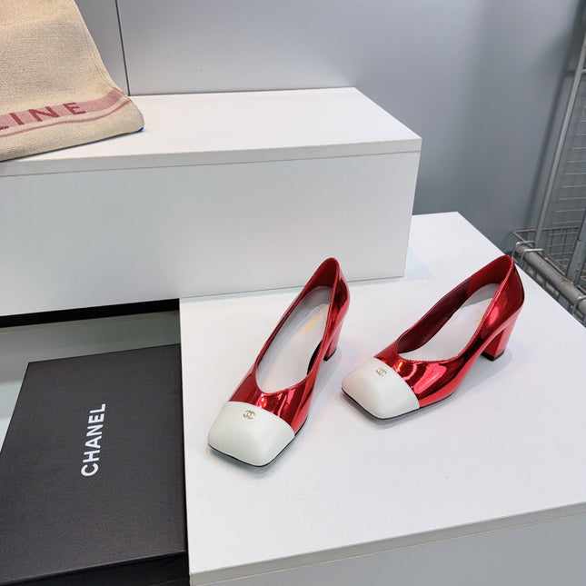 CHANEL 26S SQUARE-TOE HIGH HEELS 55 MM IN RED GLOSSY LAMBSKIN WITH WHITE CAP TOE