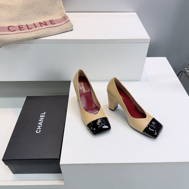 CHANEL 26S SQUARE-TOE HIGH HEELS 95 MM IN BEIGE LAMBSKIN WITH BLACK CAP TOE