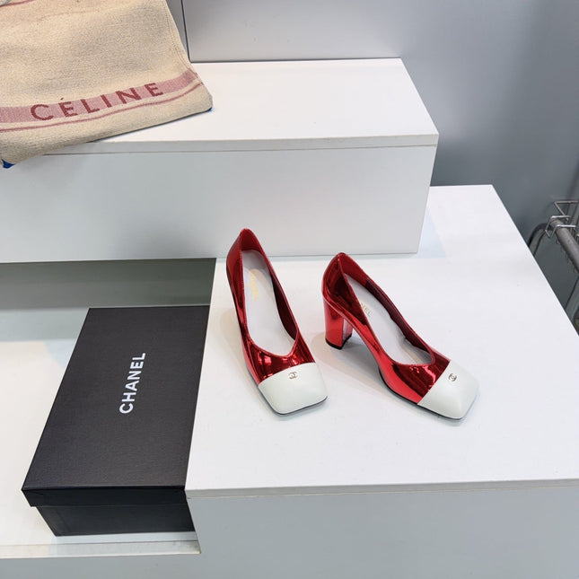 CHANEL 26S SQUARE-TOE HIGH HEELS 95 MM IN RED GLOSSY LAMBSKIN WITH WHITE CAP TOE
