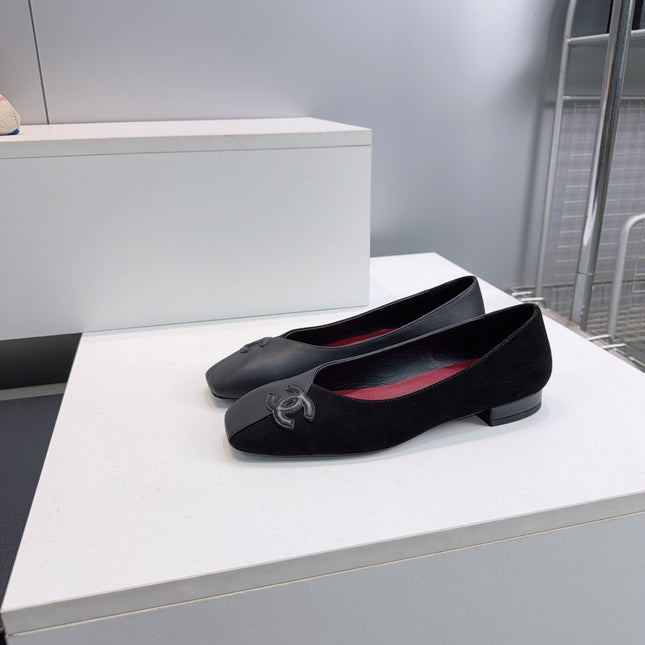 CHANEL 26S SQUARE-TOE FLATS IN BLACK LAMBSKIN AND SUEDE