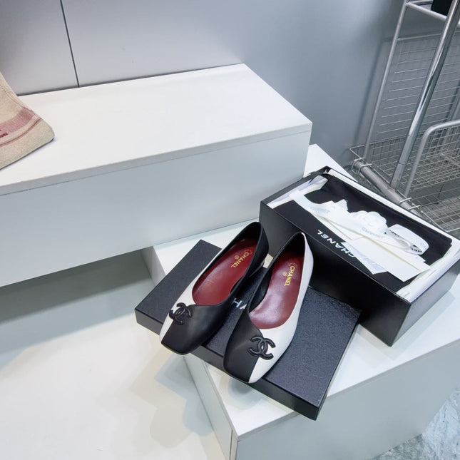CHANEL 26S SQUARE-TOE FLATS IN BLACK AND WHITE LAMBSKIN
