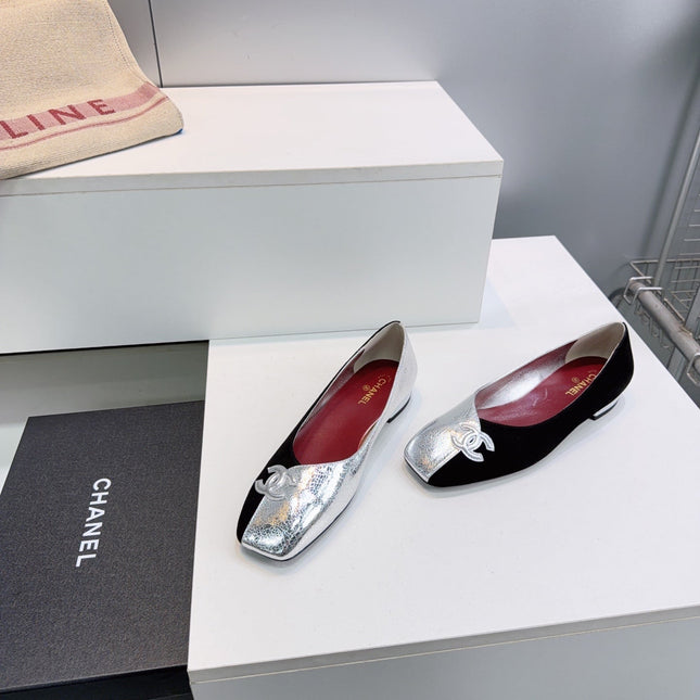CHANEL 26S SQUARE-TOE FLATS IN SILVER LAMBSKIN AND BLACK SUEDE