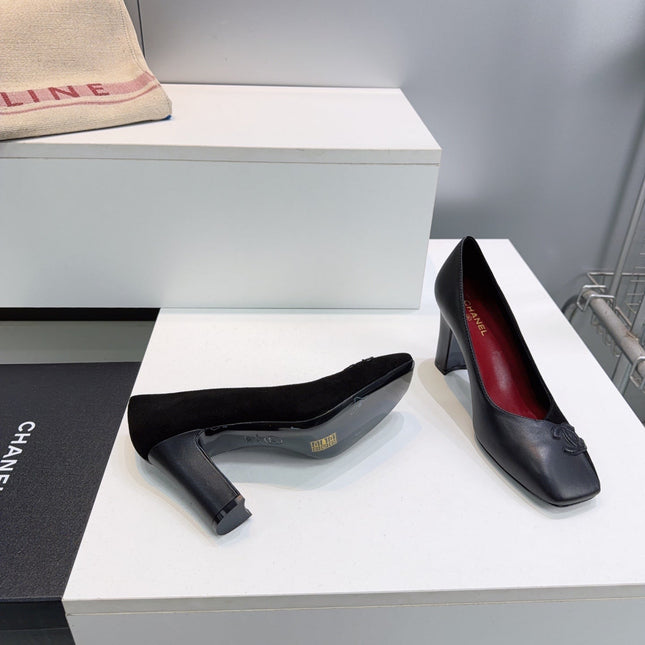 CHANEL 26S SQUARE-TOE HIGH HEELS 95 MM IN BLACK SUEDE AND LAMBSKIN