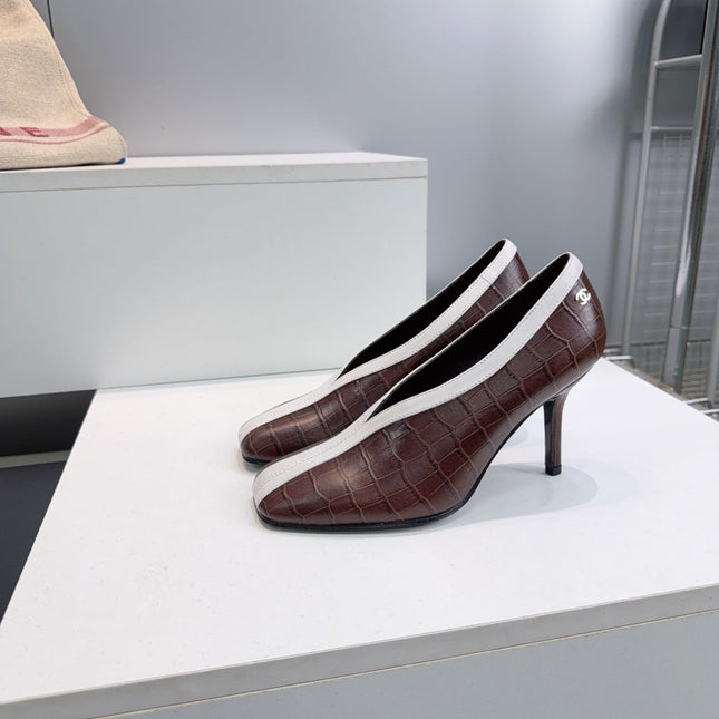 CHANEL 26S HIGH HEELS 100 MM IN BREDDISH BROWN CROCODILE-EMBOSSED CALFSKIN
