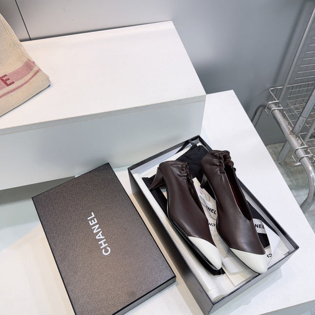 CHANEL 26S COLOR-BLOCK HIGH HEELS 45 MM IN DARK BROWN LAMBSKIN