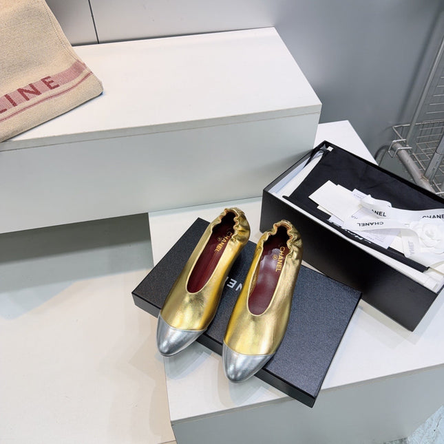 CHANEL 26S COLOR-BLOCK HIGH HEELS 45 MM IN GOLD LAMBSKIN
